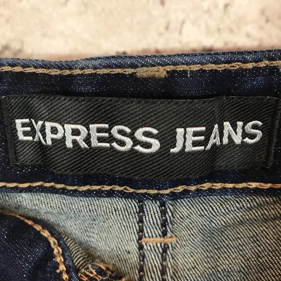 Express raw edge denim jean shorts - Picture 4 of 5
